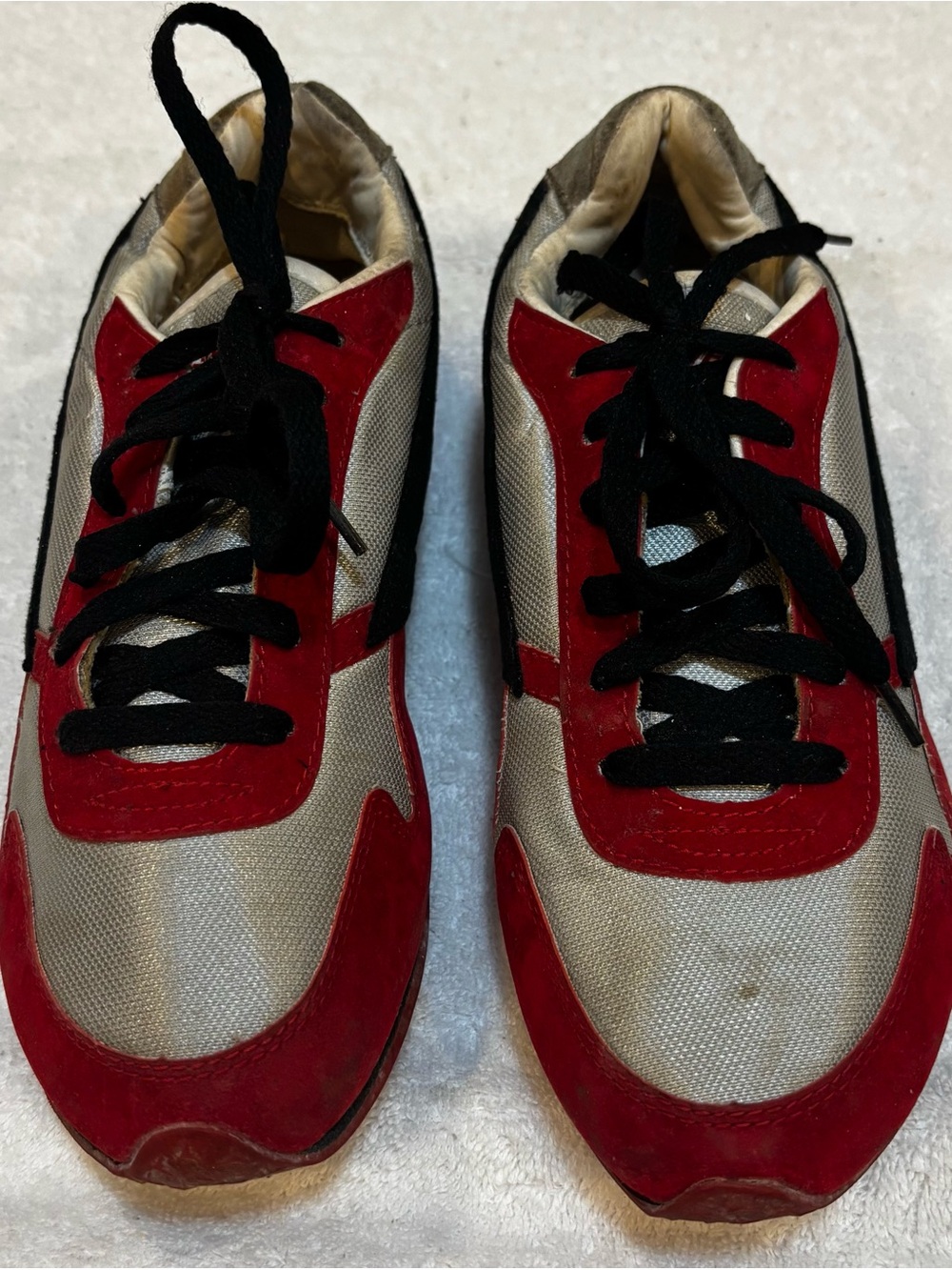 Classic vintage sneakers by Hi-Tec - size 6 - box 87